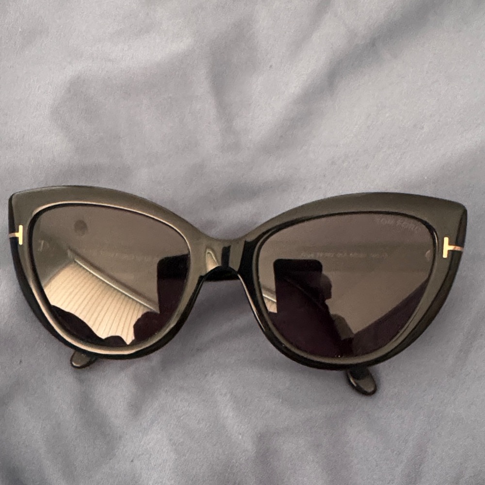 Tom Ford Glossy Black Cat-Eye Sunglasses